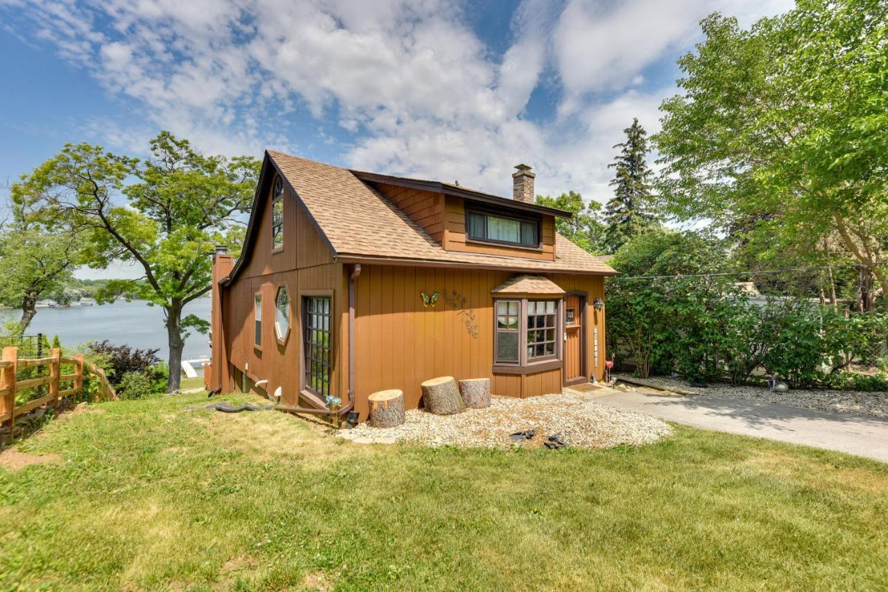 Waterfront Fox Lake Vacation Rental With Fire Pit! 외부 사진