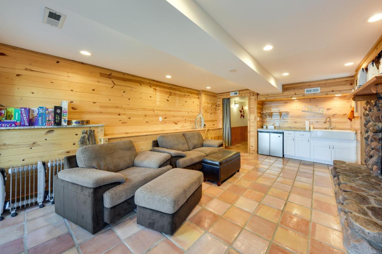 Waterfront Fox Lake Vacation Rental With Fire Pit! 외부 사진