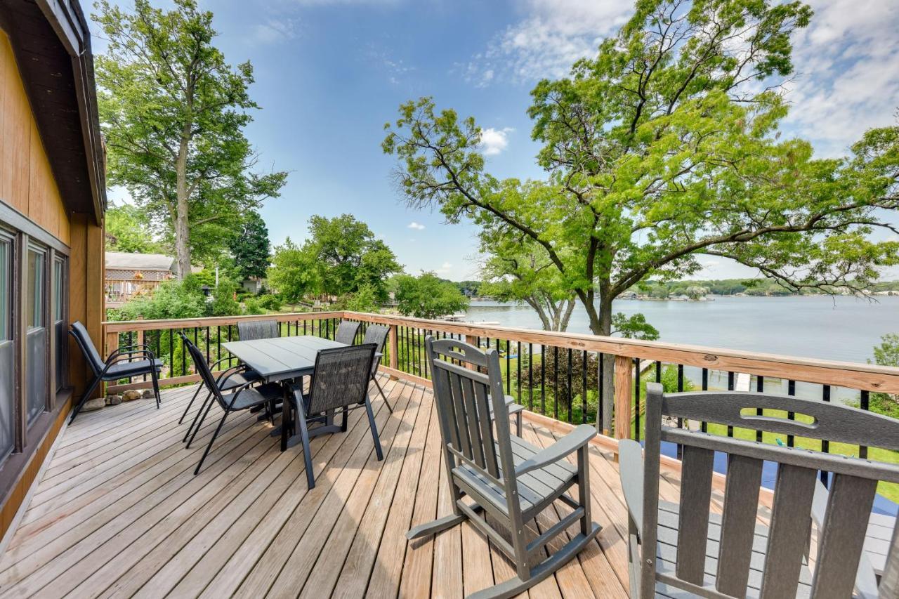 Waterfront Fox Lake Vacation Rental With Fire Pit! 외부 사진
