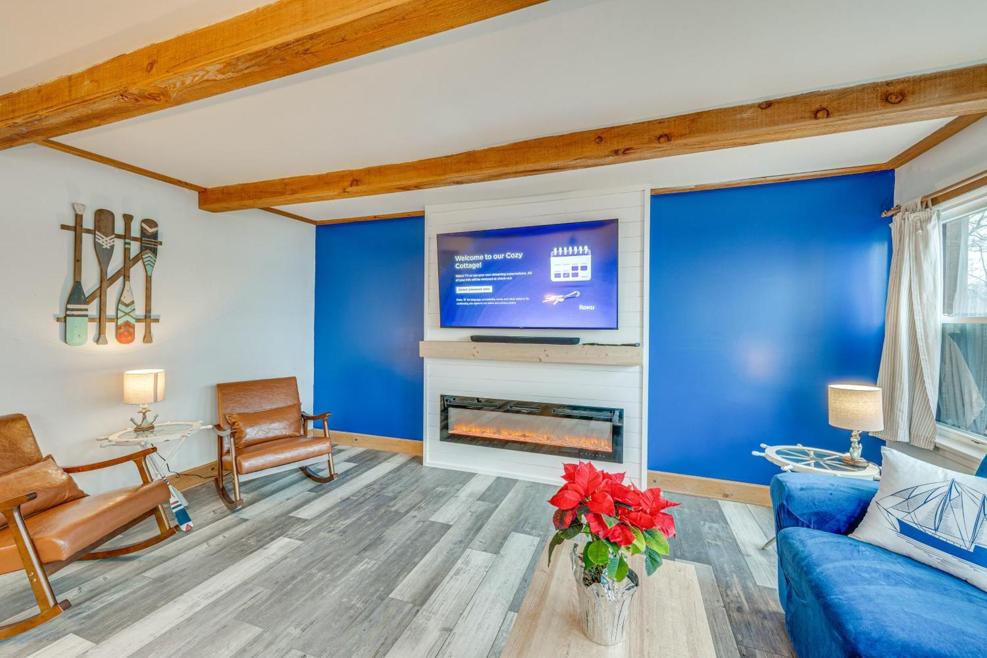 Waterfront Fox Lake Vacation Rental With Fire Pit! 외부 사진
